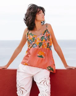 Chemises & Tops><noscript><img width=